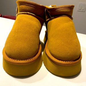 UGG Knock off NEVER WORKN Platform size 7 wms